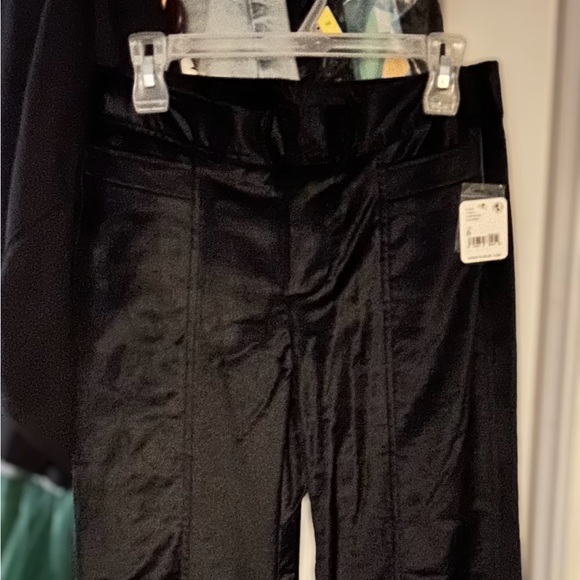 NWT Free People Walk With You Velvet Trousers in Black, Sz. 6 - Picture 13 of 14